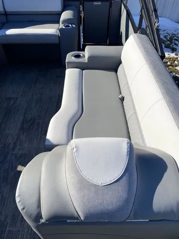 Slide: The Image of Avalon Catalina Elite Oasis 23TT 2023 - 6
