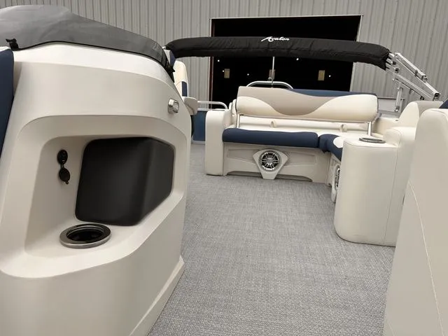 Slide: The Image of Avalon LSV Versatile Rear Lounger 2023 - 13