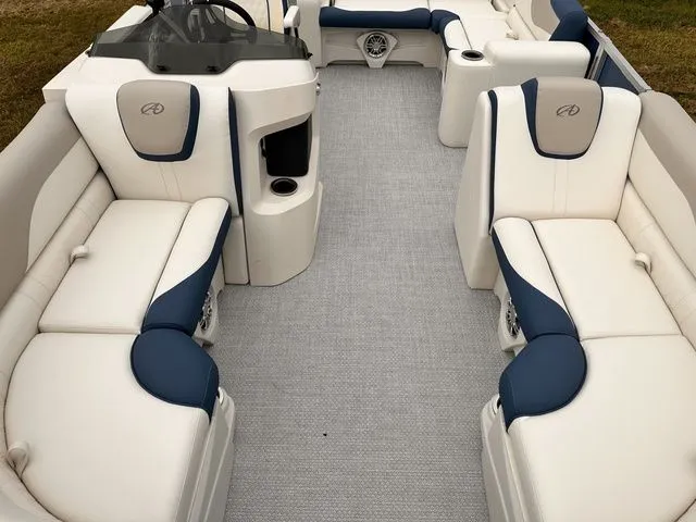 Slide: The Image of Avalon LSV Versatile Rear Lounger 2023 - 4