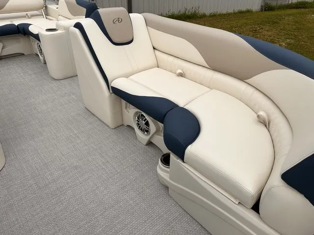 Slide: The Image of Avalon LSV Versatile Rear Lounger 2023 - 6