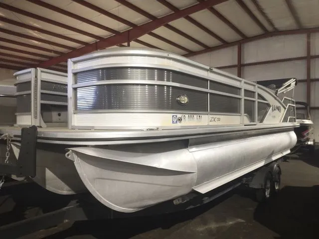 The Image of Lund ZX230 Fish & Cruise 2019 - 1