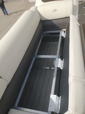 Slide: The Image of Avalon Catalina Versatile Rear Bench 2023 - 13