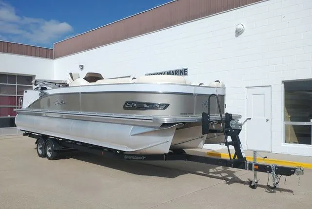 Slide: The Image of Avalon Catalina Versatile Rear Bench 2023 - 3