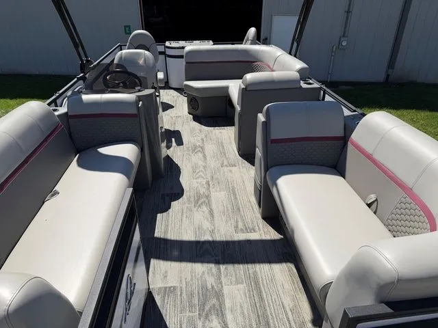 Slide: The Image of Apex Marine Edge 820 XRE Cruise 2022 - 7