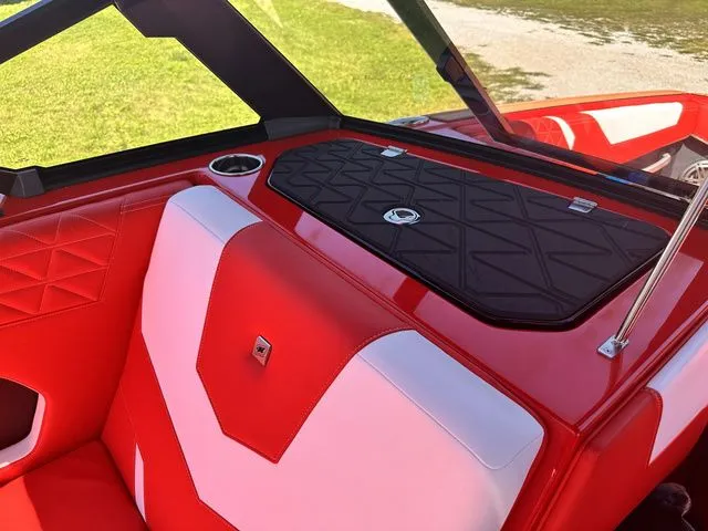 Slide: The Image of Nautique Super Air Nautique GS22 2024 - 17