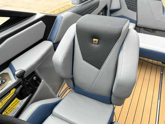 Slide: The Image of Nautique Super Air Nautique S21 2024 - 14