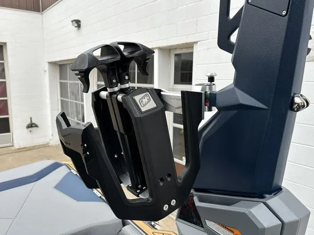 Slide: The Image of Nautique Super Air Nautique S21 2024 - 24