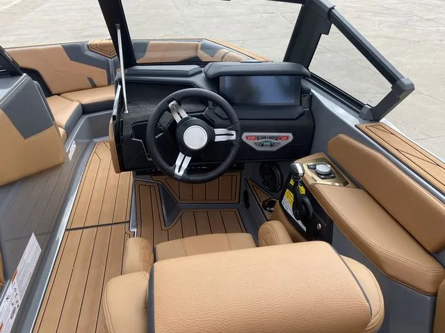 Slide: The Image of Nautique GS 20 2024 - 8