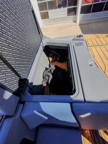 Slide: The Image of Nautique SUPER AIR S23 2025 - 12
