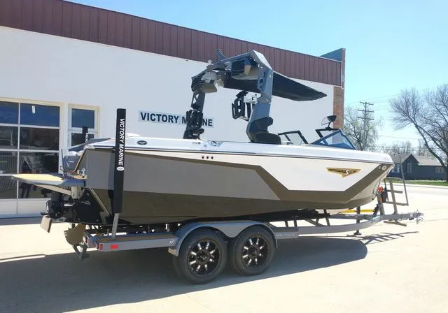 Slide: The Image of Nautique SUPER AIR S23 2025 - 4