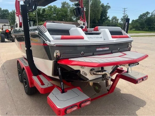 Slide: The Image of Nautique Super Air Nautique GS20 2025 - 14