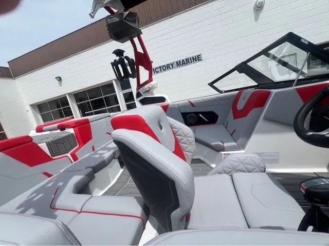 Slide: The Image of Nautique Super Air Nautique GS20 2025 - 16