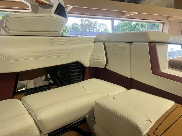 Slide: The Image of Nautique Super Air Nautique G21 2026 - 13