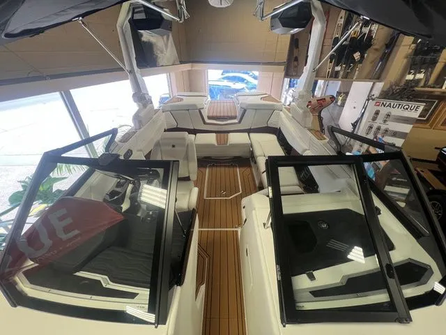 Slide: The Image of Nautique Super Air Nautique G21 2026 - 15