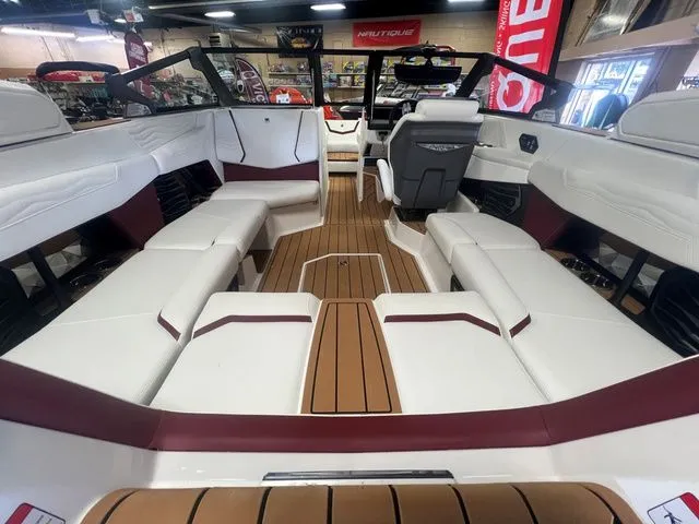 Slide: The Image of Nautique Super Air Nautique G21 2026 - 18