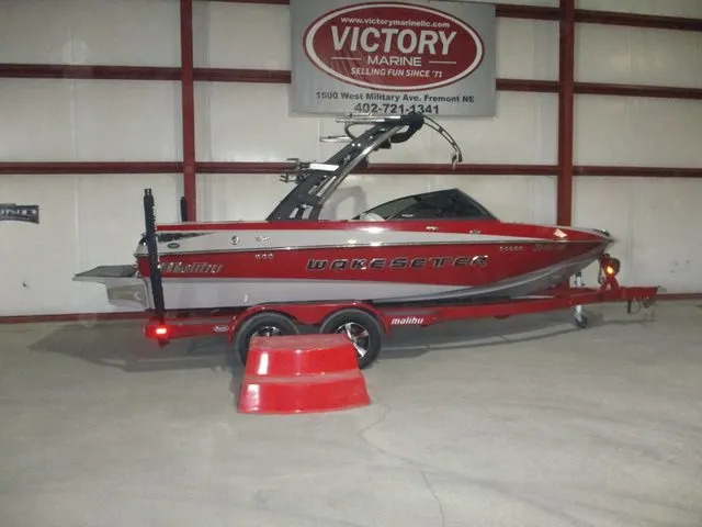 The Image of Malibu 20VTX Wakesetter 2014 - 1