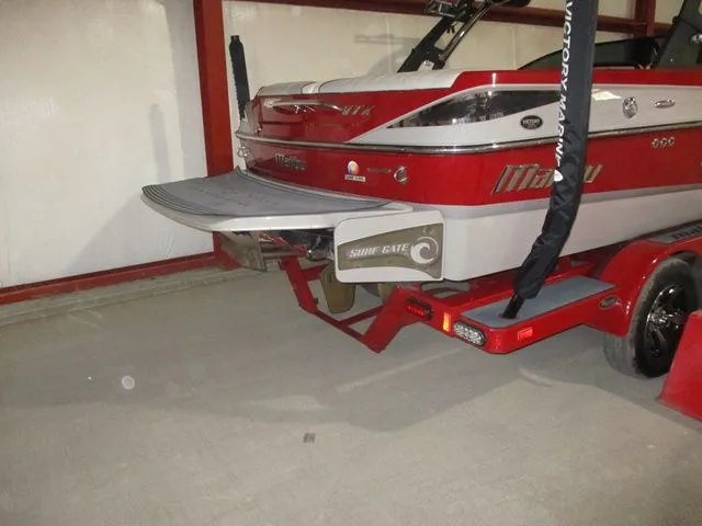 Slide: The Image of Malibu 20VTX Wakesetter 2014 - 2