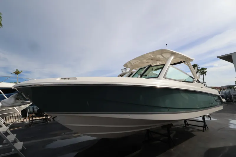The Image of Boston Whaler 280 Vantage 2027 - 0