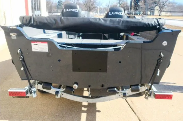 Slide: The Image of Lund 1650 Angler SS 2025 - 6