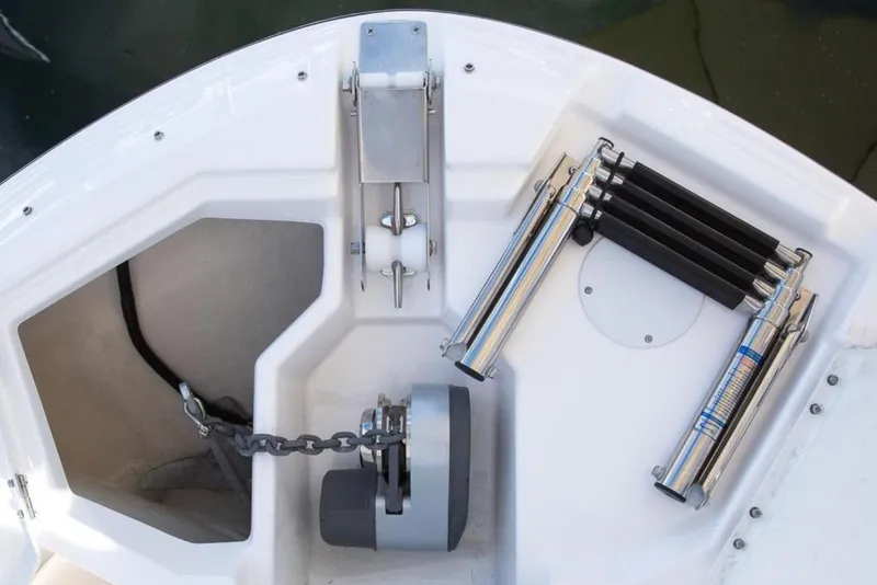 Slide: The Image of Anchor and ladder setup on a 2020 Solara S-250 CW boat deck. - 28