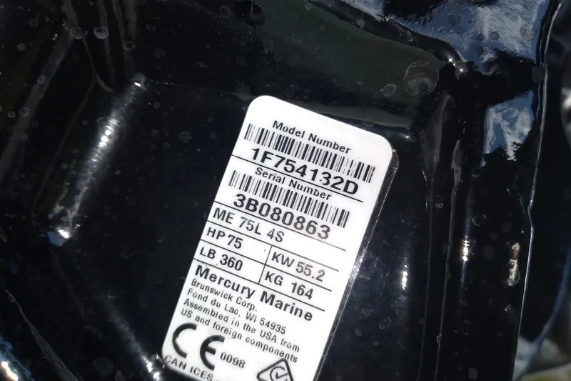 Slide: The Image of Label on Mercury Marine engine with model and serial numbers, Crest Classic Platinum 220, 2022. - 26