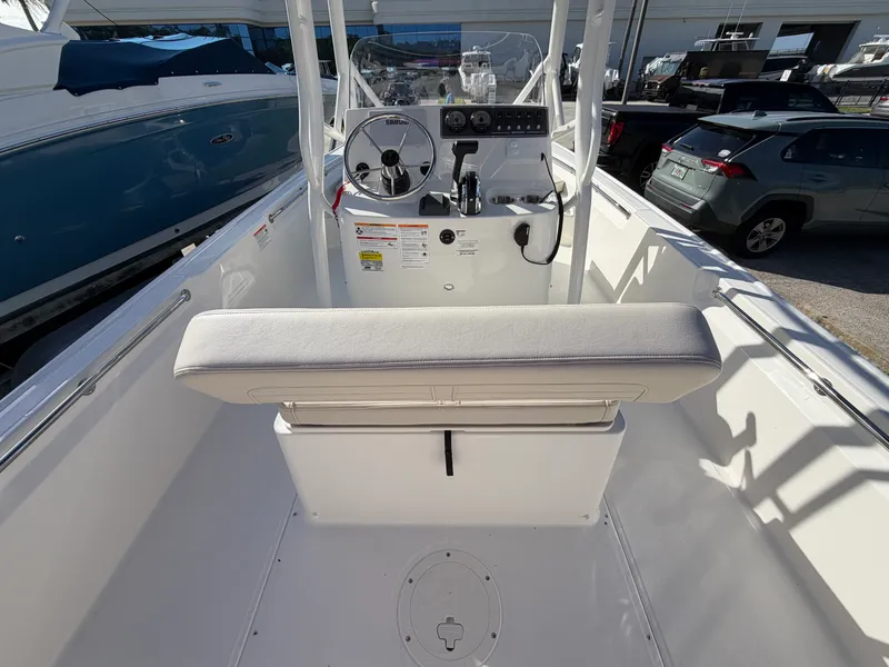 Slide: The Image of Boston Whaler 190 Montauk 2027 - 8