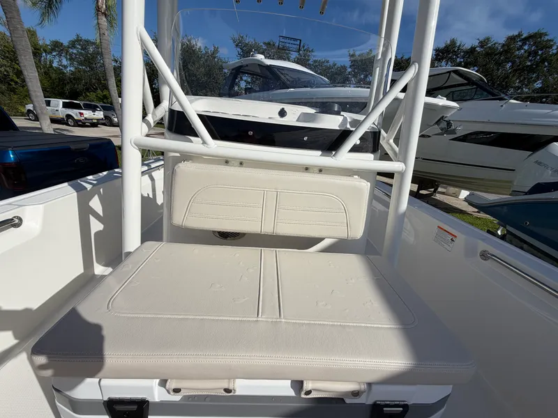 Slide: The Image of Boston Whaler 190 Montauk 2027 - 21