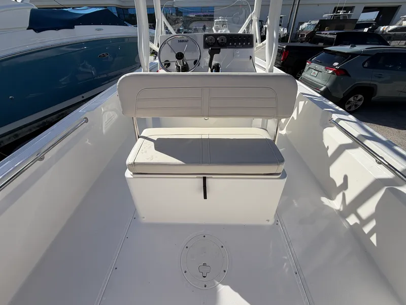Slide: The Image of Boston Whaler 190 Montauk 2027 - 12