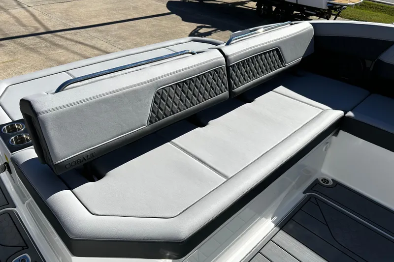 Slide: The Image of Luxury seating on 2025 Cobalt R33 Surf boat, featuring sleek design and premium materials. - 15