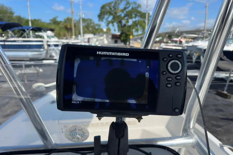 Slide: The Image of Humminbird Helix 7 fish finder on 2005 NauticStar 1900 NauticBay boat. - 18