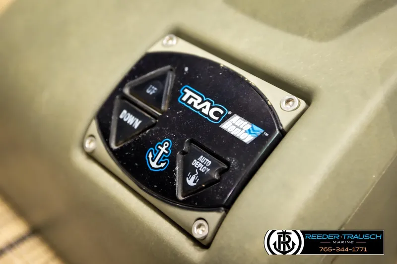 Slide: The Image of Control panel of a 2023 Avalon VEN CR boat with TRAC auto deploy system. - 49