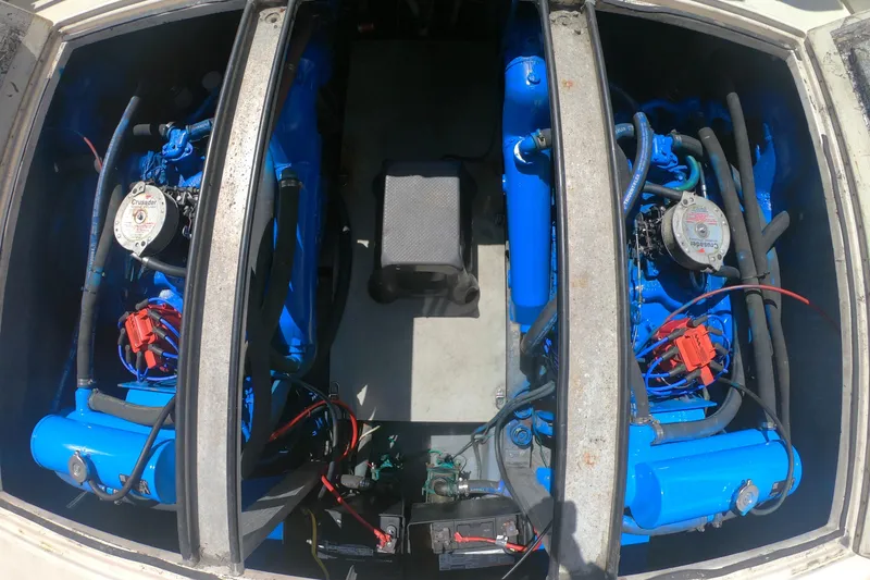 Slide: The Image of Twin Crusader 7.4 Lt Engines - 18