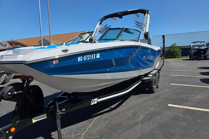 The Image of MasterCraft NXT24 2022 - undefined