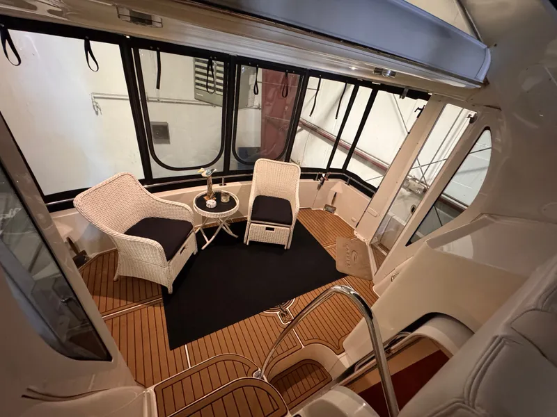 Slide: The Image of Carver Yachts 396 Motor Yacht 2004 - 11
