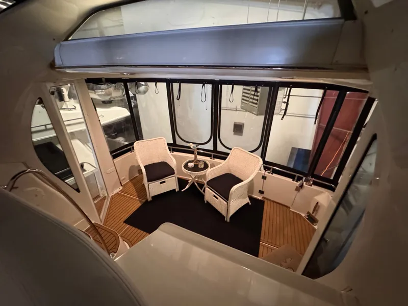 Slide: The Image of Carver Yachts 396 Motor Yacht 2004 - 12