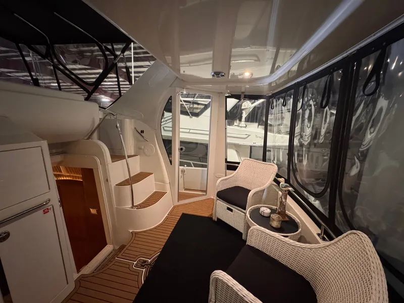 Slide: The Image of Carver Yachts 396 Motor Yacht 2004 - 24