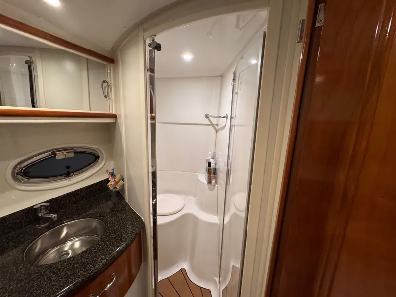 Slide: The Image of Carver Yachts 396 Motor Yacht 2004 - 36