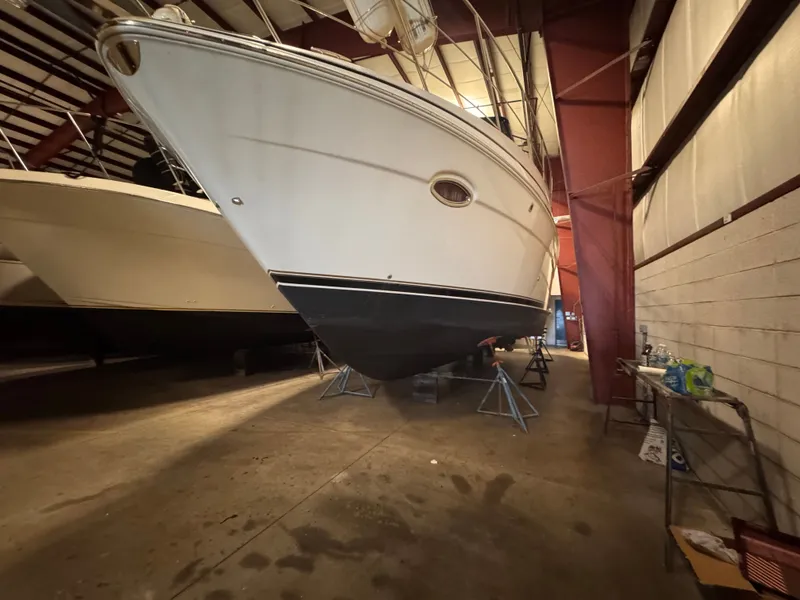 Slide: The Image of Carver Yachts 396 Motor Yacht 2004 - 8