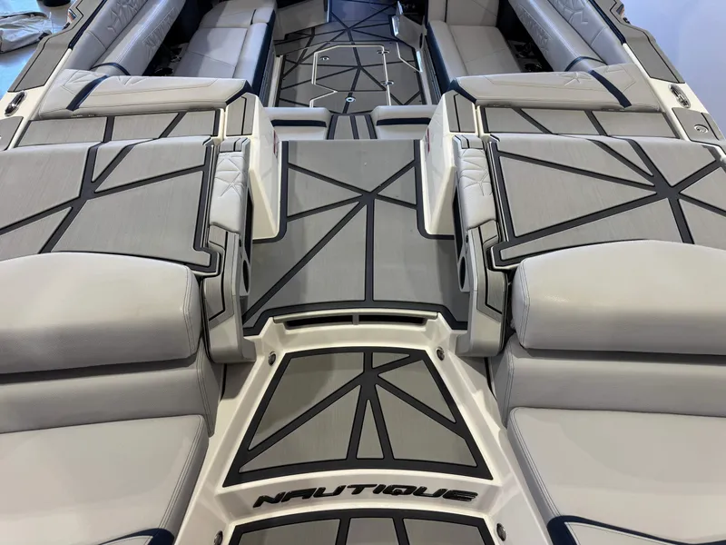 Slide: The Image of Interior of 2024 Nautique Super Air Nautique G25 Paragon boat. - 10