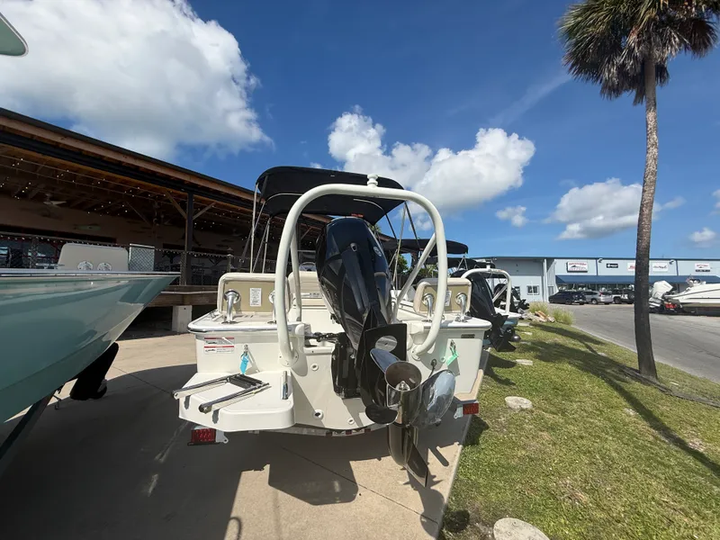 Slide: The Image of Boston Whaler 170 Montauk 2027 - 3