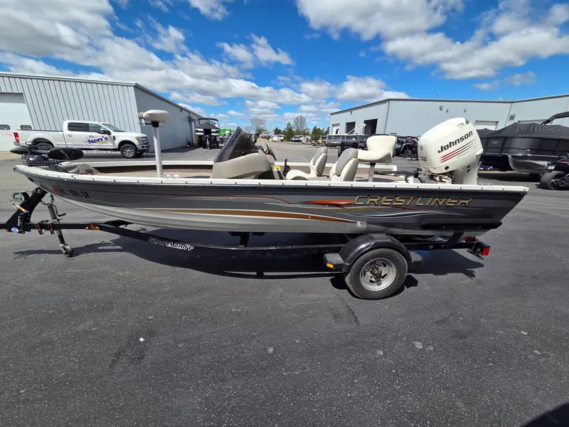 Slide: The Image of 2004 Crestliner CMV 1750 boat on trailer, exterior view. - 5