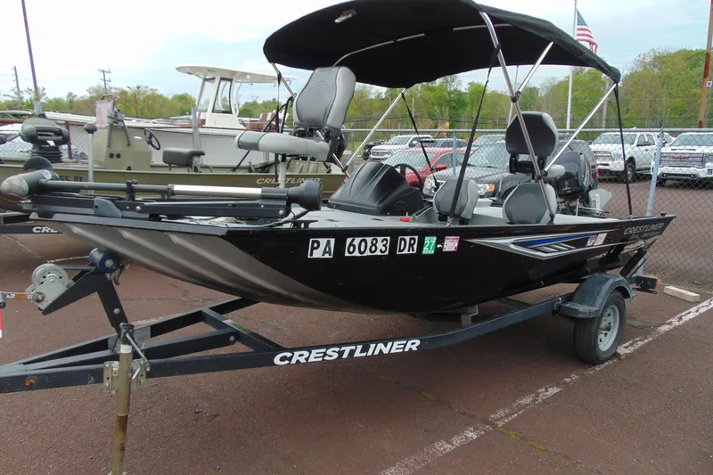 The Image of Crestliner 1600 Storm Poly 2016 - undefined