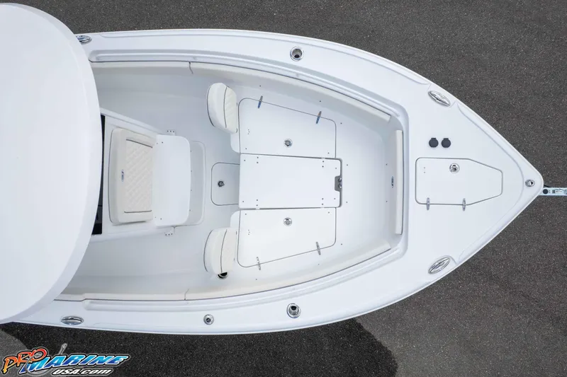 Slide: The Image of Overhead view of 2026 Sea Hunt Ultra 265 SE boat deck layout. - 33