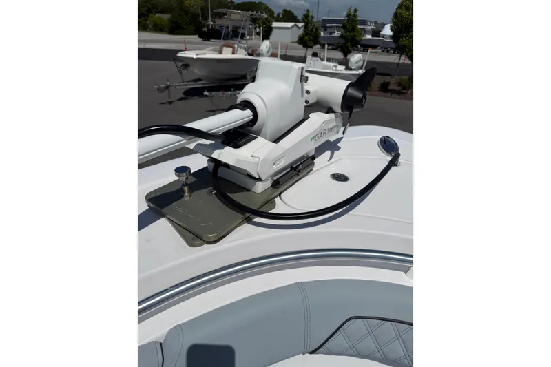 Slide: The Image of Trolling motor on 2026 Sportsman Open 262 Center Console boat deck. - 7