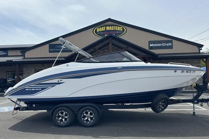 The Image of 2020 Yamaha Boats SX240 on trailer outside Boat Masters dealership. - 1
