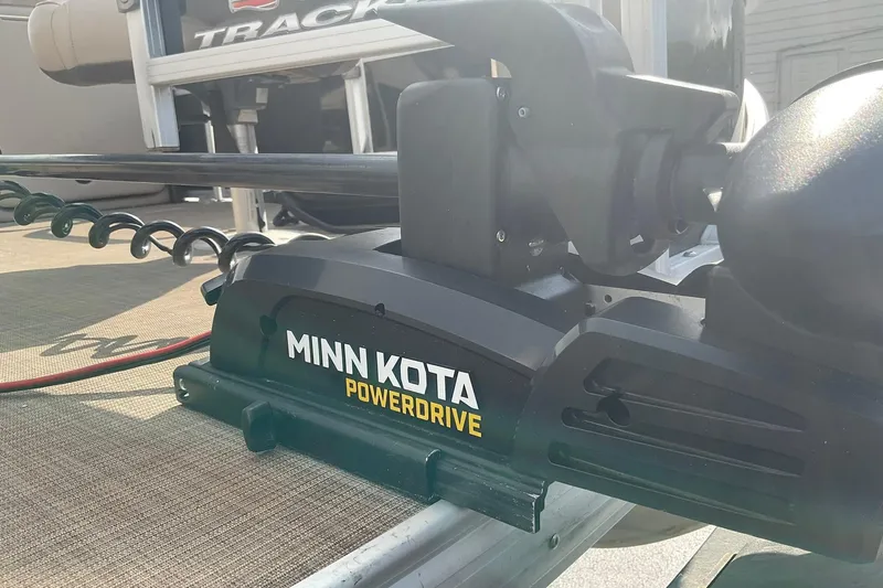 Slide: The Image of Minn Kota PowerDrive on 2021 Sun Tracker Fishin' Barge 20 DLX pontoon boat. - 9