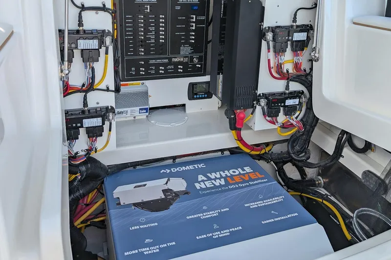 Slide: The Image of Electrical system and Dometic DG3 Gyro Stabilizer in 2027 Regulator 35 boat. - 10