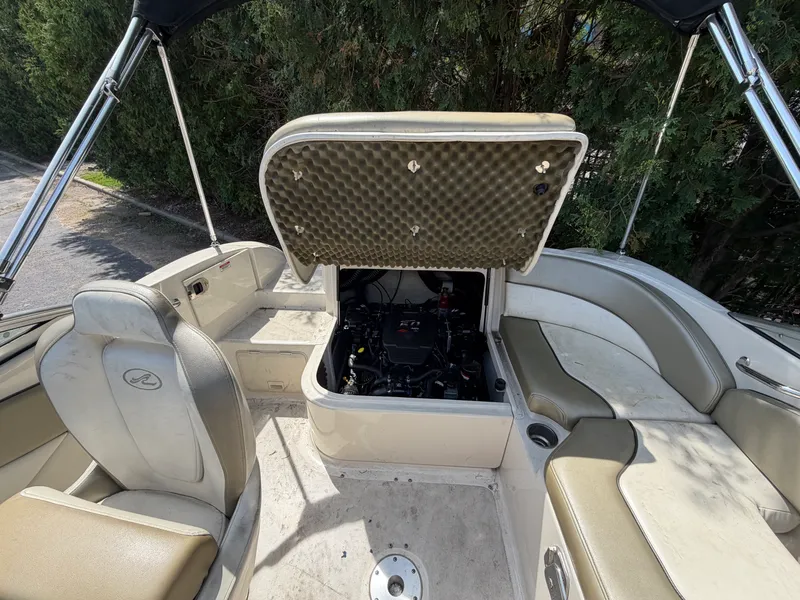 Slide: The Image of Sea Ray SUNDECK 200 SD 2007 - 25