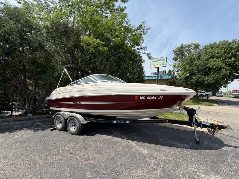 The Image of Sea Ray SUNDECK 200 SD 2007 - 0