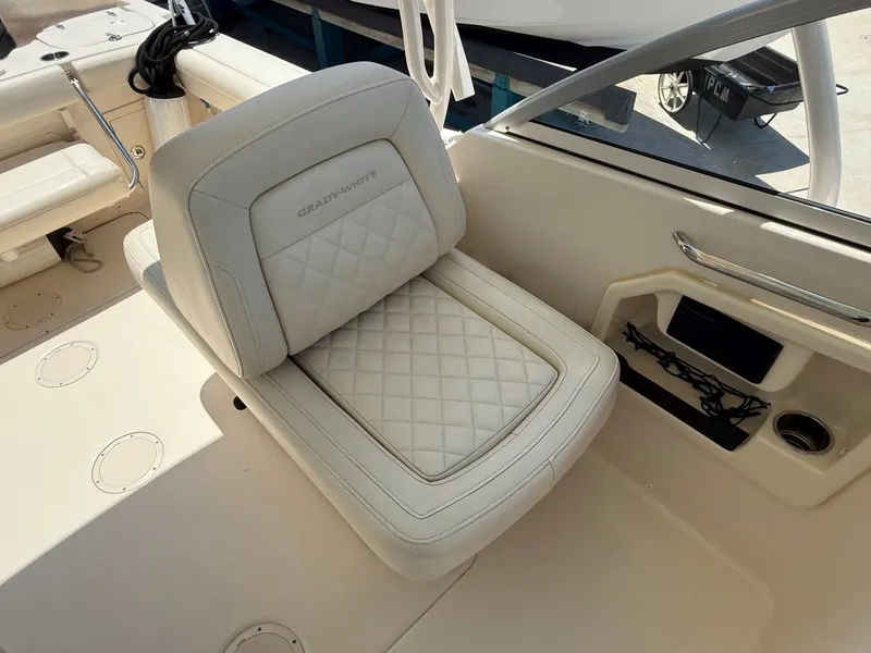 Slide: The Image of Grady-White Freedom 255 boat seat, 2020 model, cream leather. - 17
